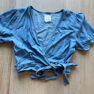 Blue wrap around tie top